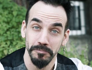 Πάνος Μουζουράκης: Η διαφορετική του εμφάνιση στο Mamma Mia (φωτο-βίντεο)